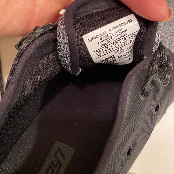 Under Armour Charged Shoes - Picture 4 of 6